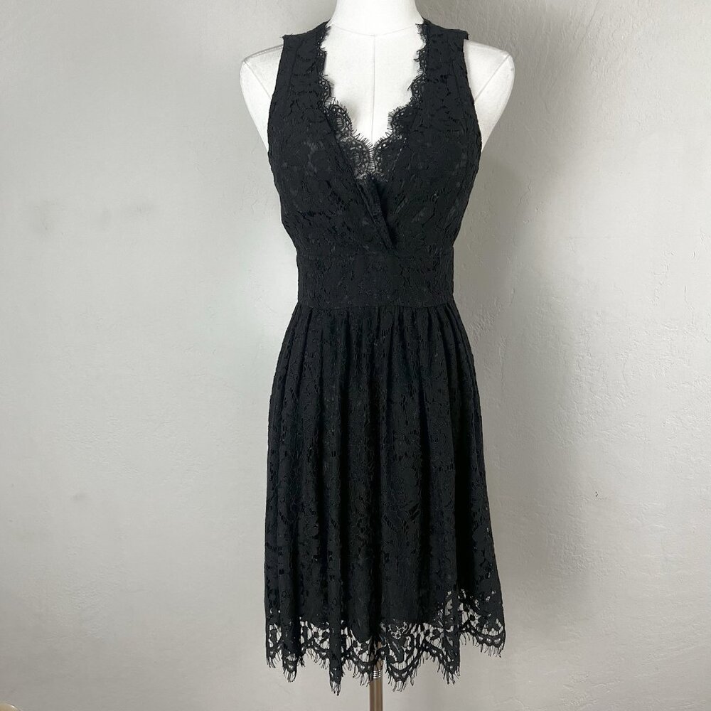 Lulus Mini Dress Black Lace V-Neck In This Moment Skater Sleeveless LBD Size XS